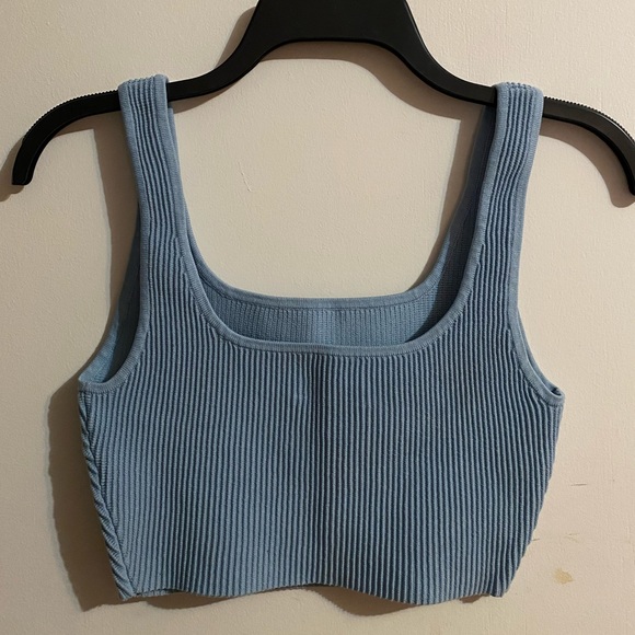 Aritzia Babaton Sculpt Squareneck Cropped Tank in color DREAM BLUE - Picture 3 of 9